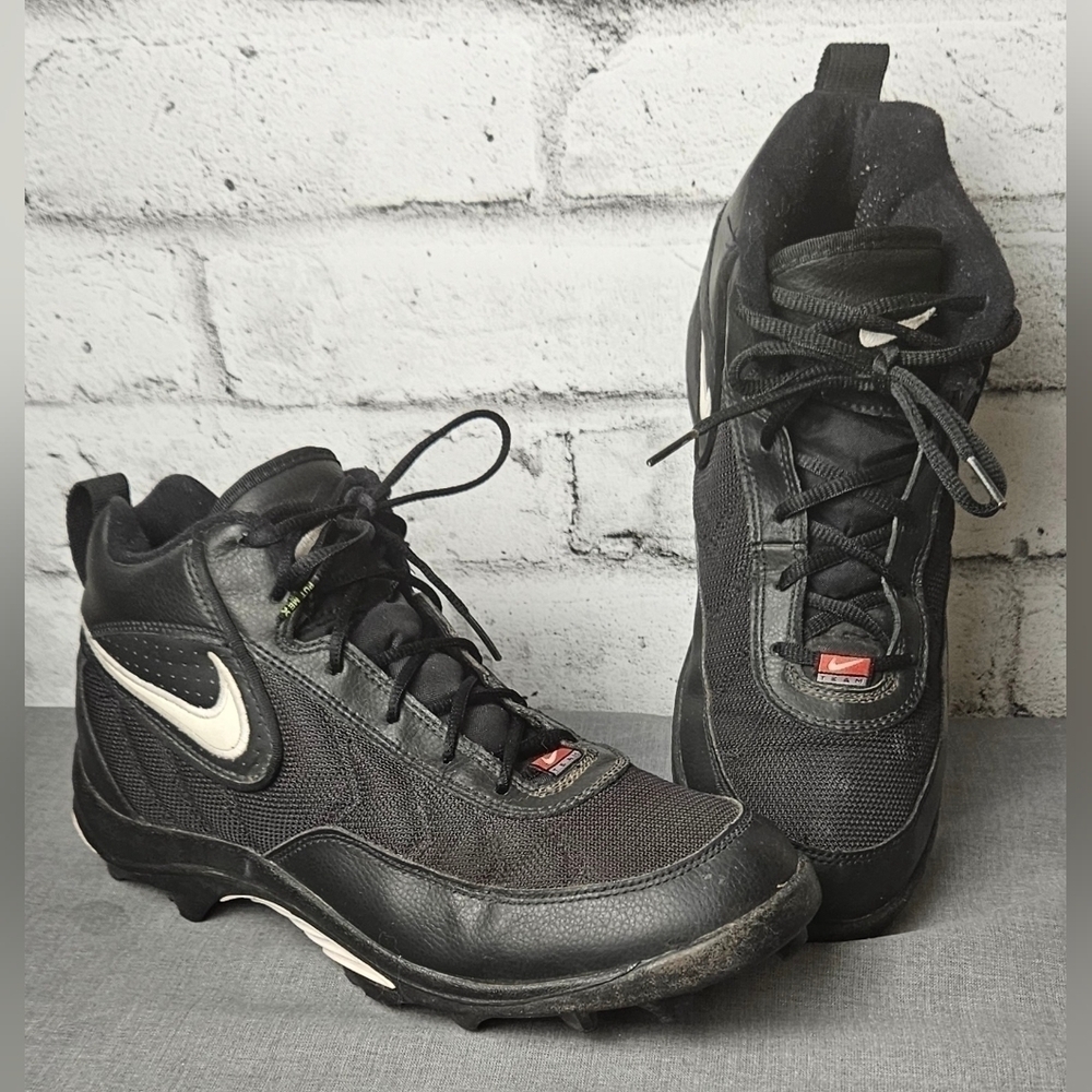 Nike Football Cleats Black White Men’s US 9.5 821021-011
